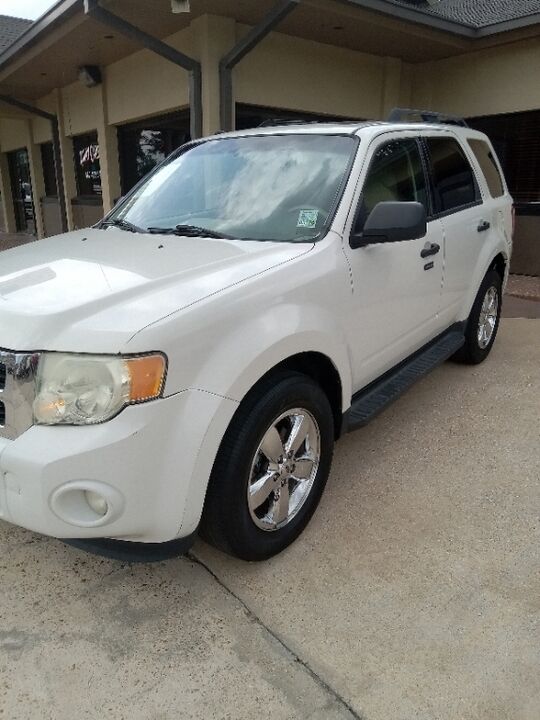2011 Ford Escape  - Koury Cars